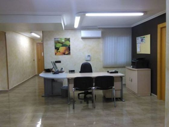 Foto 1 de Venta de oficina en Orihuela ciudad con aire acondicionado
