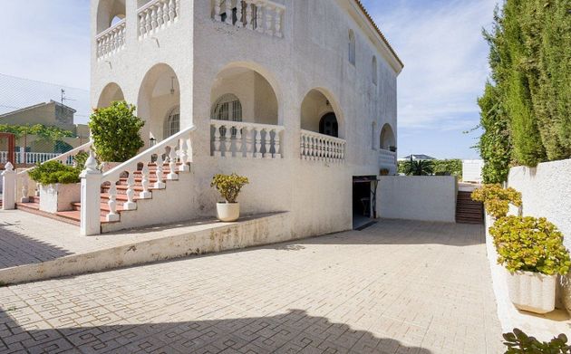 Foto 2 de Casa en venda a Alumbres - Escombreras de 4 habitacions amb terrassa i piscina