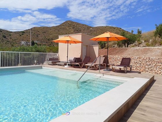 Foto 1 de Xalet en venda a La Aljorra de 4 habitacions amb terrassa i piscina
