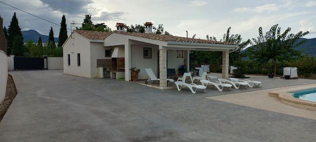 Foto 1 de Venta de chalet en calle Pare Lluís Fullana de 2 habitaciones con terraza y piscina