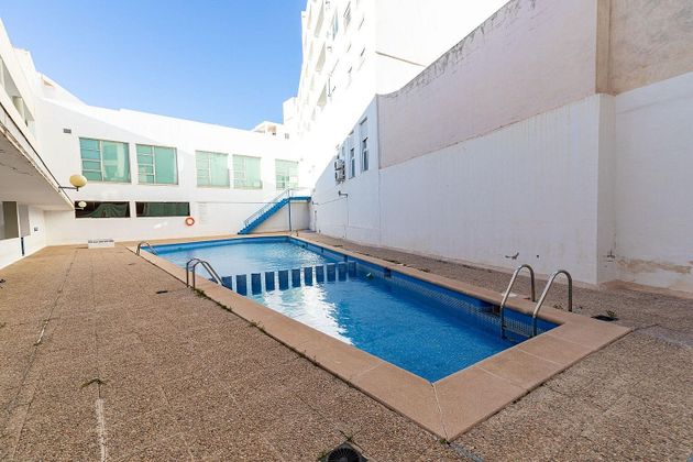 Foto 2 de Piso en venta en Cieza de 4 habitaciones con piscina y balcón