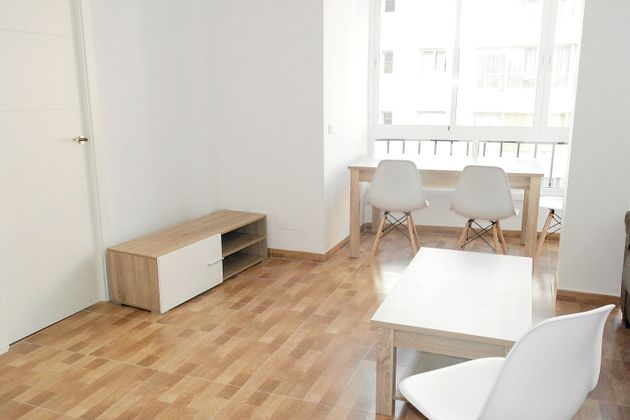 Foto 2 de Piso en alquiler en Olletas - Sierra Blanquilla de 3 habitaciones con muebles y ascensor