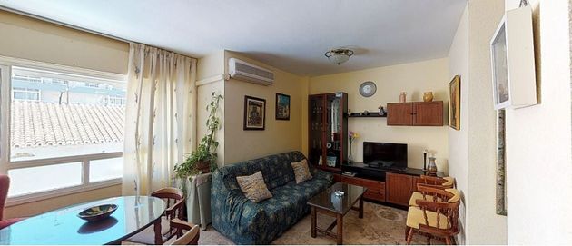 Foto 2 de Alquiler de piso en Cotomar - Urbanizaciones de 2 habitaciones con muebles y aire acondicionado
