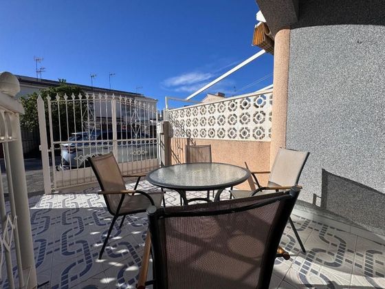 Foto 1 de Dúplex en venda a calle Camelias de 3 habitacions amb terrassa i jardí