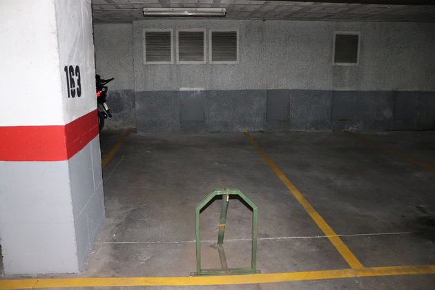 Foto 1 de Garaje en venta en calle Luis Montoto de 16 m²