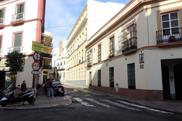 Foto 2 de Local en alquiler en San Bartolomé - Judería de 85 m²