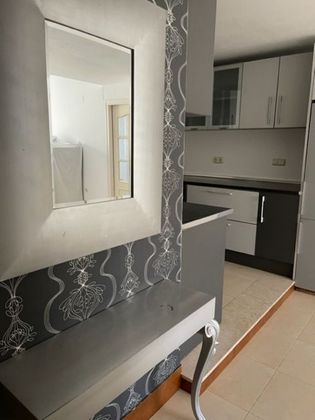 Foto 2 de Piso en venta en Melilla de 2 habitaciones con aire acondicionado y ascensor