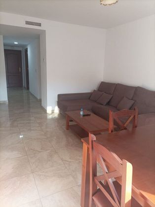 Foto 2 de Piso en venta en Melilla de 2 habitaciones con garaje y muebles