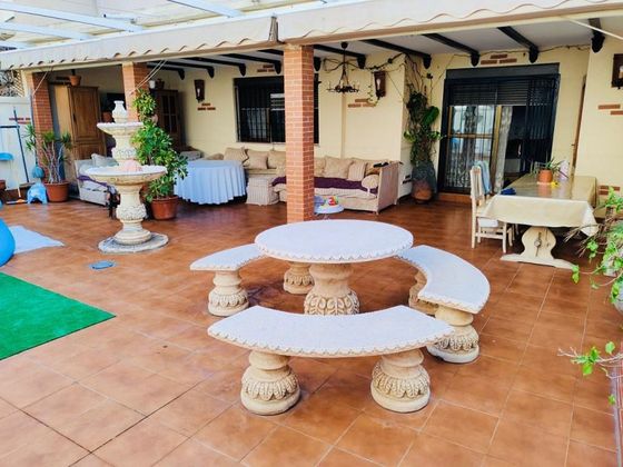 Foto 1 de Casa en venda a Melilla de 5 habitacions amb terrassa i aire acondicionat