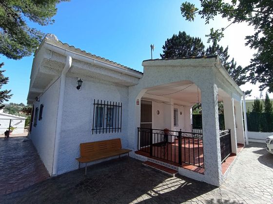 Foto 2 de Venta de chalet en Turís de 4 habitaciones con terraza y piscina