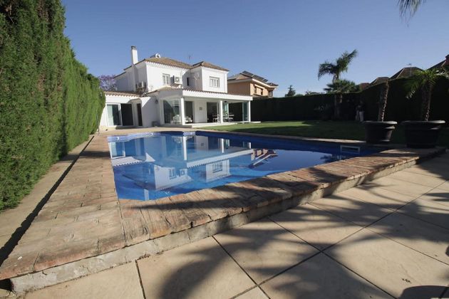 Foto 1 de Xalet en venda a Simon Verde de 6 habitacions amb piscina i jardí