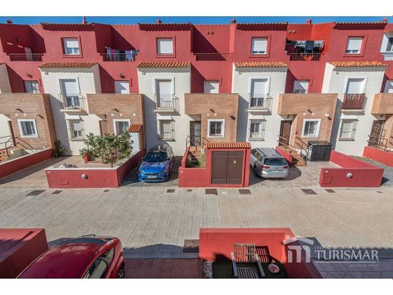 Foto 1 de Casa en venta en Ayamonte ciudad de 4 habitaciones con terraza y piscina