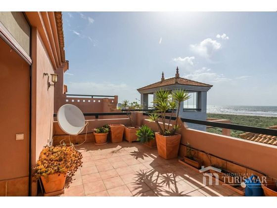 Foto 1 de Àtic en venda a Isla Canela de 3 habitacions amb terrassa i piscina