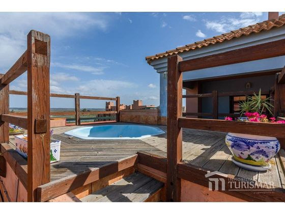 Foto 2 de Venta de ático en Isla Canela de 3 habitaciones con terraza y piscina