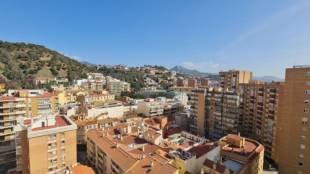 Foto 1 de Àtic en venda a La Malagueta - La Caleta de 4 habitacions amb terrassa i garatge