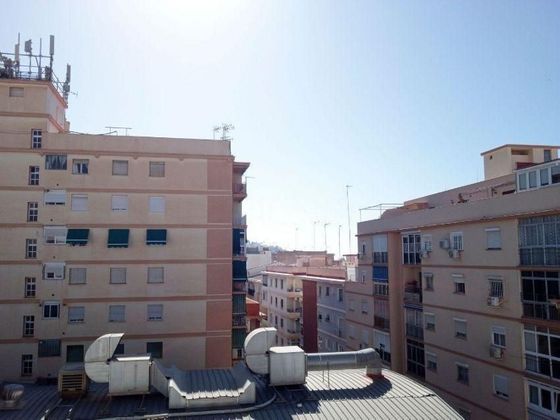 Foto 2 de Pis en venda a El Candado - El Palo de 3 habitacions amb terrassa i balcó
