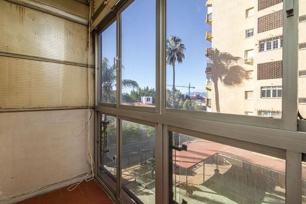 Foto 2 de Venta de piso en El Candado - El Palo de 3 habitaciones con terraza y ascensor