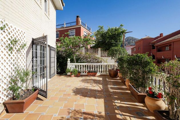 Foto 2 de Casa en venda a Pedregalejo de 4 habitacions amb terrassa i jardí