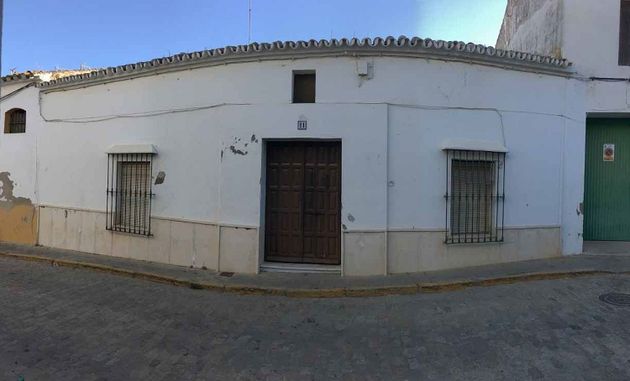 Foto 1 de Venta de casa adosada en Moguer de 7 habitaciones con calefacción