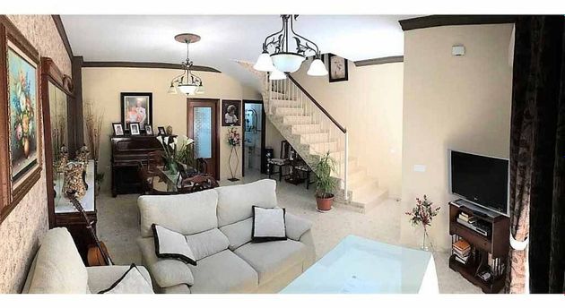 Foto 2 de Casa adosada en venta en Bonares de 3 habitaciones con terraza y aire acondicionado