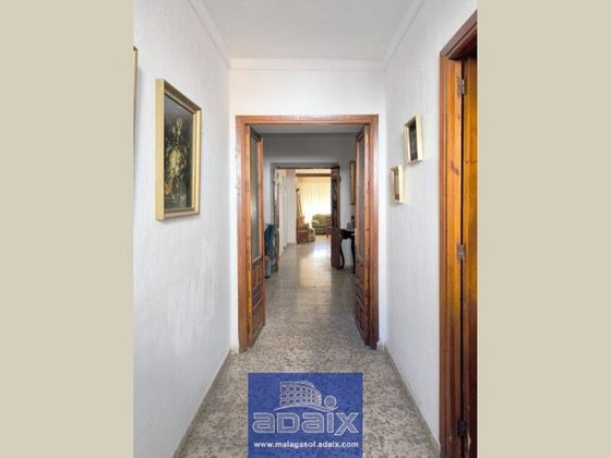 Foto 2 de Casa en venta en calle Málaga de 7 habitaciones con terraza y balcón