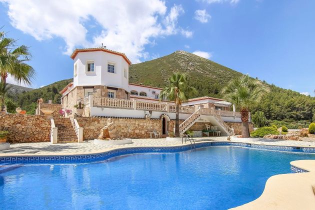 Foto 1 de Xalet en venda a Jalón/Xaló de 6 habitacions amb terrassa i piscina