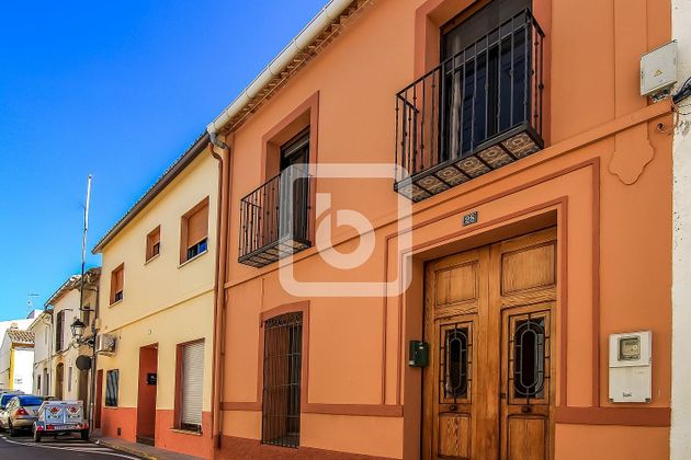 Foto 1 de Casa adossada en venda a Jalón/Xaló de 4 habitacions amb terrassa