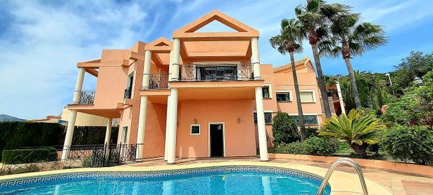 Foto 1 de Chalet en venta en Zona Puerto Blanco - Maryvilla de 5 habitaciones con terraza y piscina