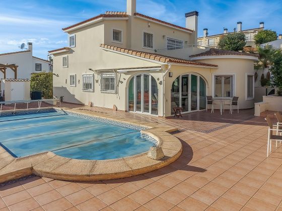 Foto 1 de Xalet en venda a Gata de Gorgos de 3 habitacions amb terrassa i piscina