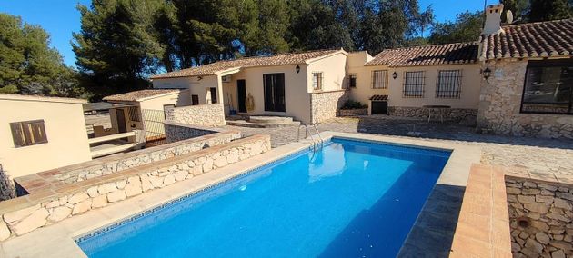 Foto 1 de Casa rural en venda a Llíber de 4 habitacions amb terrassa i piscina