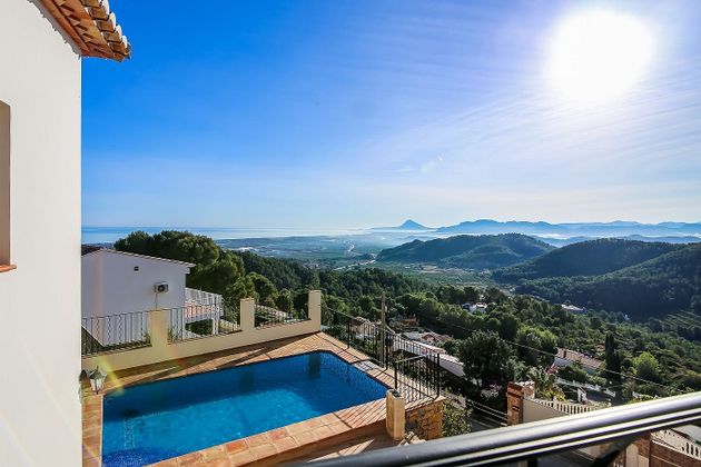 Foto 2 de Xalet en venda a Oliva pueblo de 3 habitacions amb terrassa i piscina