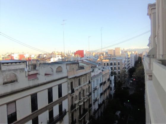 Foto 2 de Piso en alquiler en Gran Vía de 4 habitaciones con balcón y aire acondicionado