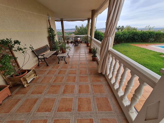 Foto 1 de Chalet en venta en Ctra de Sevilla - Ronda sur de 4 habitaciones con terraza y piscina