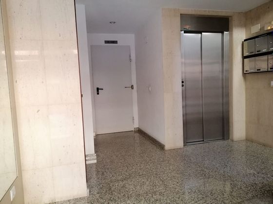 Foto 2 de Alquiler de piso en Pardaleras de 1 habitación con muebles y ascensor