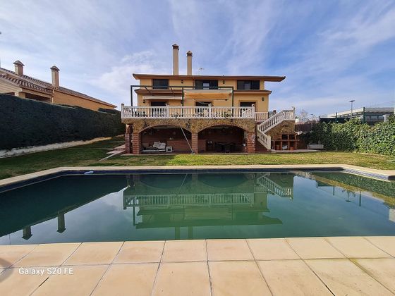 Foto 2 de Chalet en venta en Golf Guadiana de 8 habitaciones con terraza y piscina