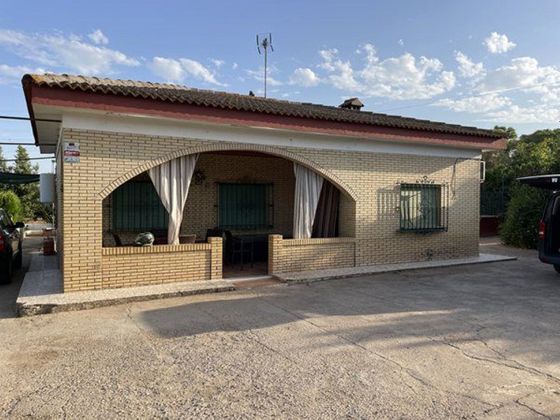 Foto 2 de Casa rural en venda a Bollullos de la Mitación de 2 habitacions amb terrassa i piscina