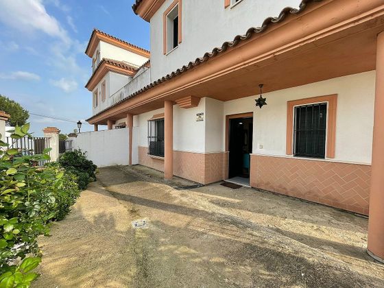 Foto 1 de Casa en venda a Olivares de 4 habitacions amb terrassa i aire acondicionat