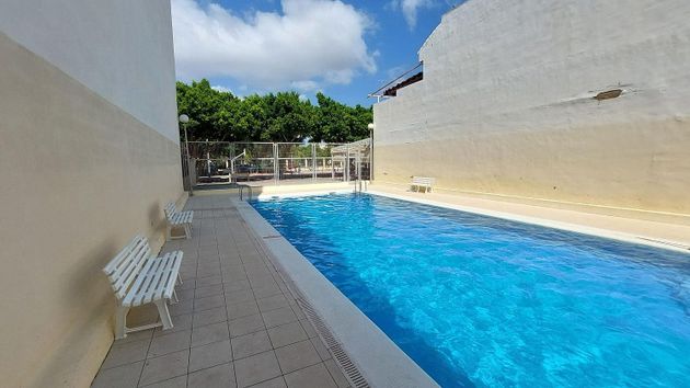 Foto 2 de Pis en venda a Zona la Estación de 4 habitacions amb terrassa i piscina