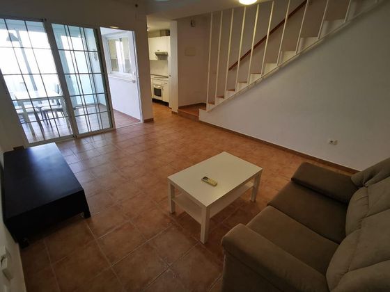 Foto 1 de Casa en venda a Los Peñascos-El Salero-Los Imbernones de 3 habitacions amb aire acondicionat