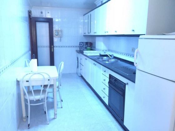 Foto 1 de Piso en venta en Melilla de 2 habitaciones con terraza y aire acondicionado