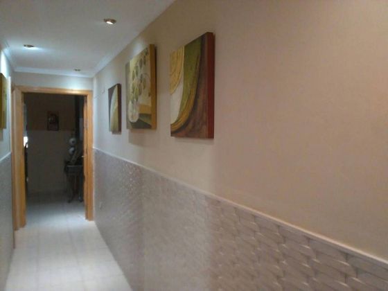 Foto 2 de Pis en venda a Melilla de 3 habitacions amb aire acondicionat