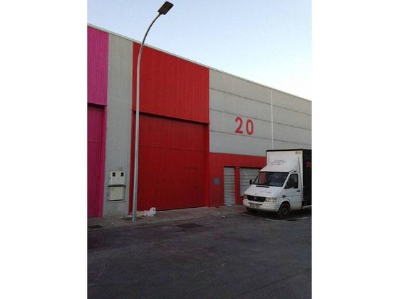 Foto 1 de Nave en alquiler en Melilla de 200 m²