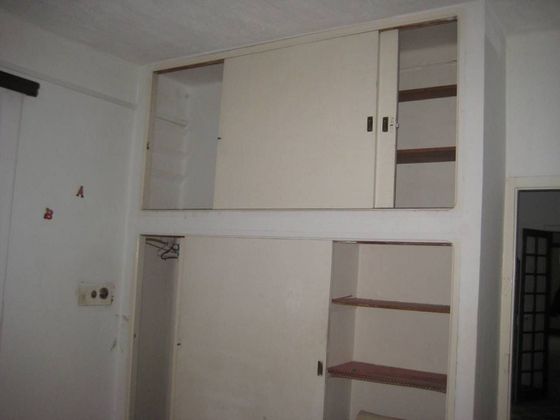 Foto 2 de Pis en venda a Melilla de 6 habitacions i 224 m²