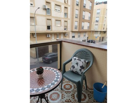 Foto 2 de Pis en venda a Melilla de 3 habitacions amb terrassa i balcó