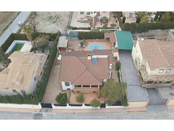 Foto 1 de Xalet en venda a calle E de 5 habitacions amb terrassa i piscina