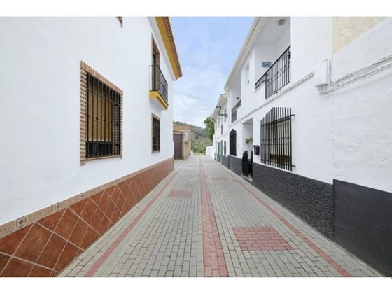 Foto 1 de Casa en venta en calle Blas Infante de 5 habitaciones con terraza y jardín