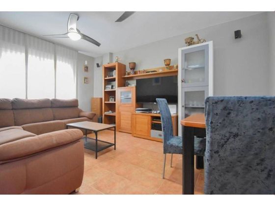 Foto 2 de Casa en venda a calle Vial de la Vega de 4 habitacions amb terrassa i garatge