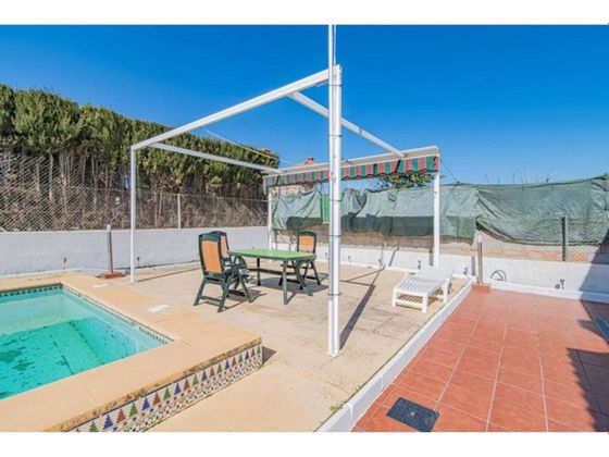 Foto 1 de Chalet en venta en calle Almendros de 3 habitaciones con terraza y piscina