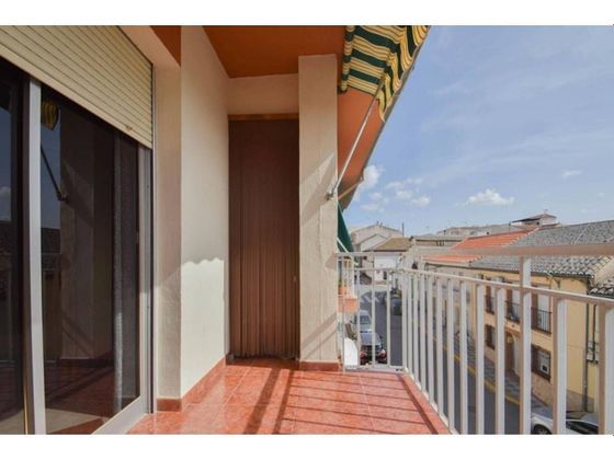 Foto 1 de Venta de piso en calle Doctor Ramón y Cajal de 3 habitaciones con terraza