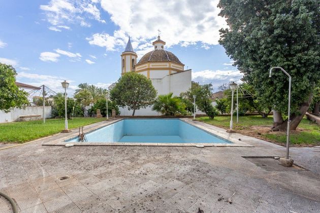Foto 2 de Venta de chalet en Olivares de 7 habitaciones con terraza y piscina